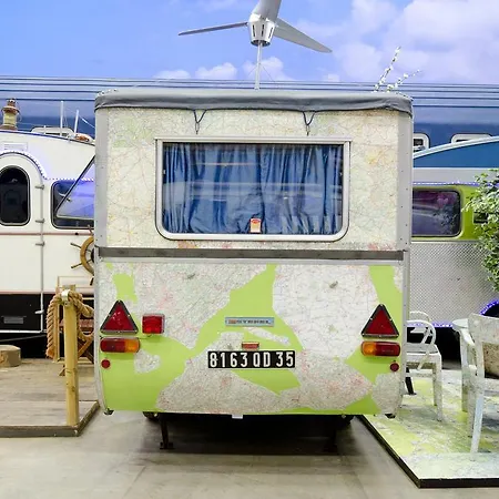 Vandrarhem Basecamp *