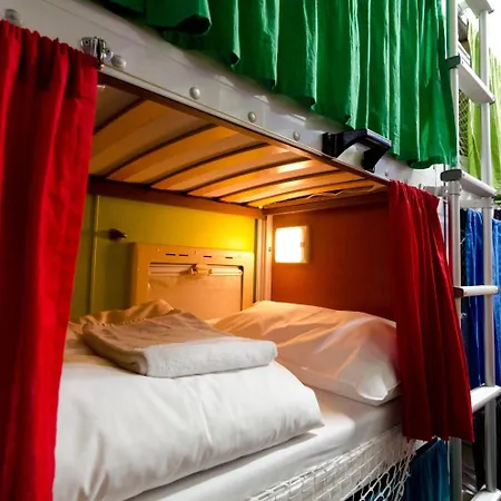 Basecamp Vandrarhem *