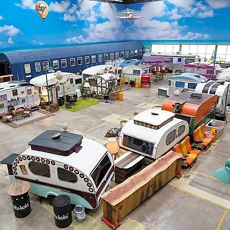 אכסניה Basecamp