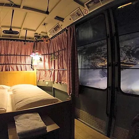 Basecamp אכסניה