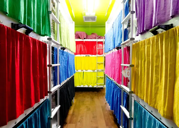 بيت شباب بايز كامب *