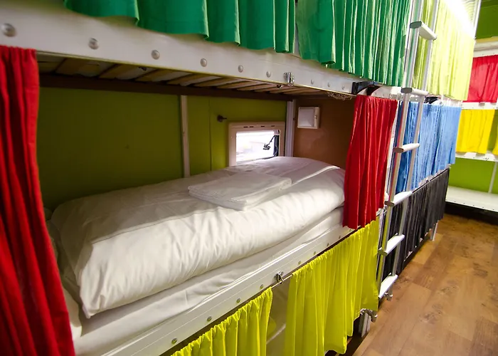 بايز كامب بيت شباب بون