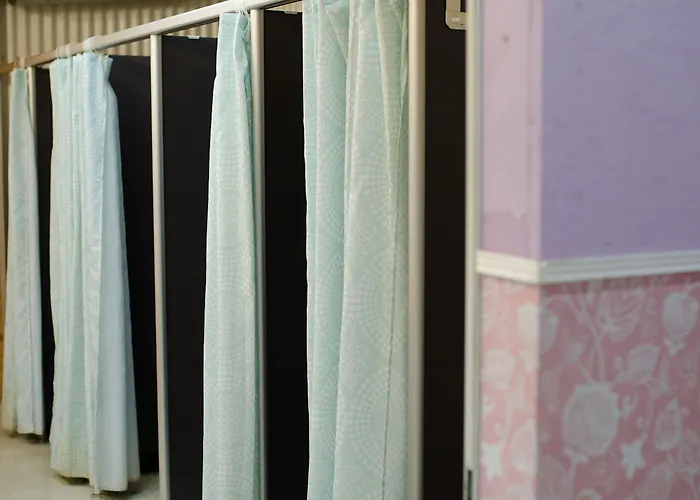 بيت شباب بايز كامب بون