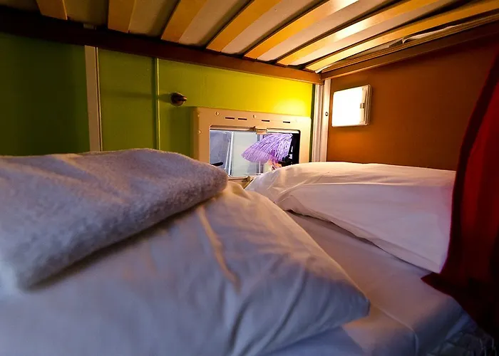 بايز كامب بيت شباب بون