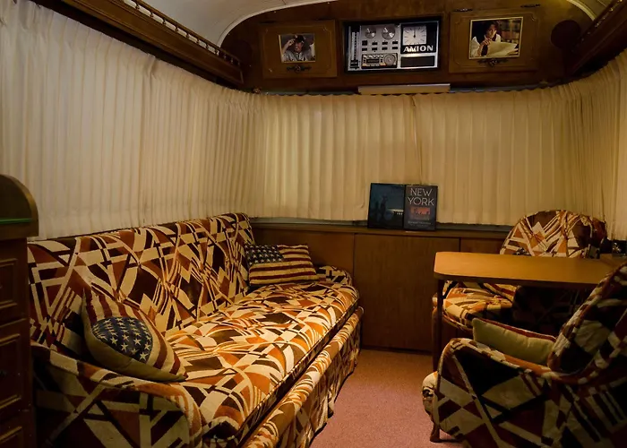 Basecamp Хостел *